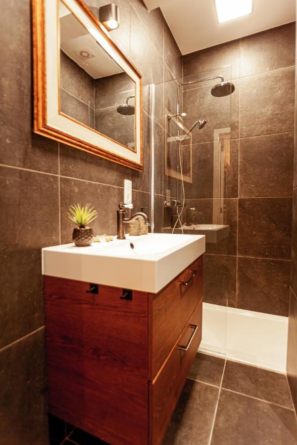 Luxury Suites Palace By Rikas Hotels Anversa Esterno foto