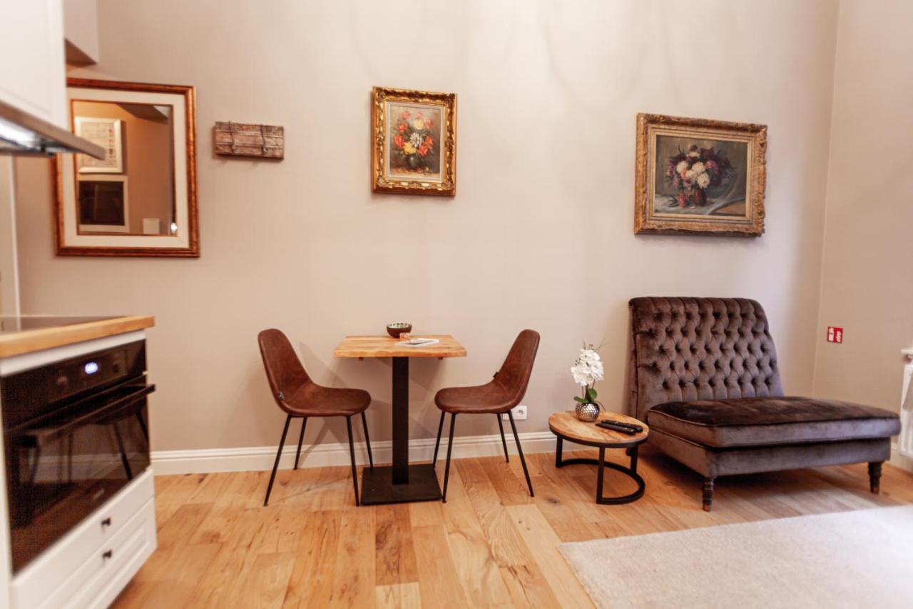 Luxury Suites Palace By Rikas Hotels Anversa Esterno foto