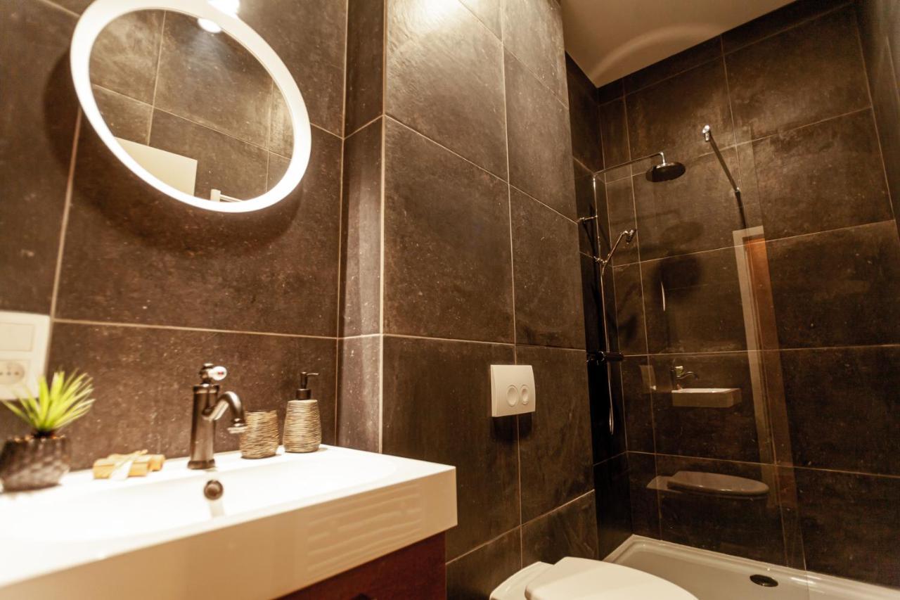 Luxury Suites Palace By Rikas Hotels Anversa Esterno foto